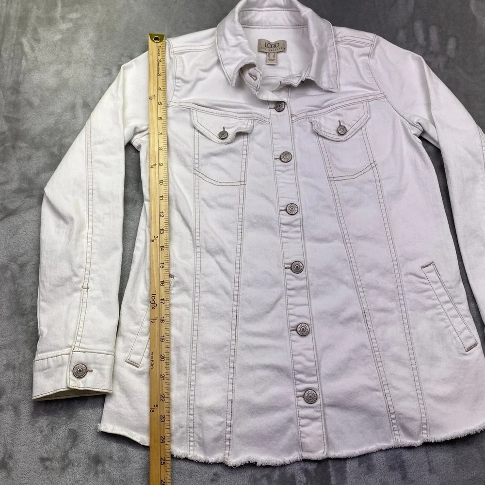 LOGO Lori Goldstein Denim Jacket Womens 2 White Button Front Frayed Hem‎ Grunge